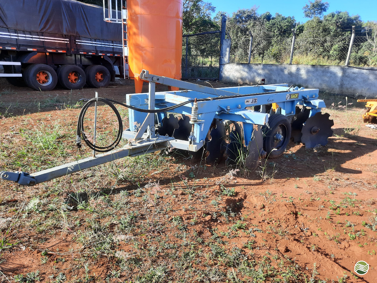 IMPLEMENTOS AGRICOLAS GRADE INTERMEDIÁRIA INTERMEDIÁRIA 14 DISCOS Marcão Tratores UBERABA MINAS GERAIS MG